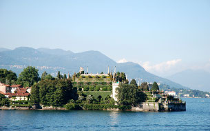 A Day Trip to Lake Maggiore - Guided and Private Tours - Milan Museum